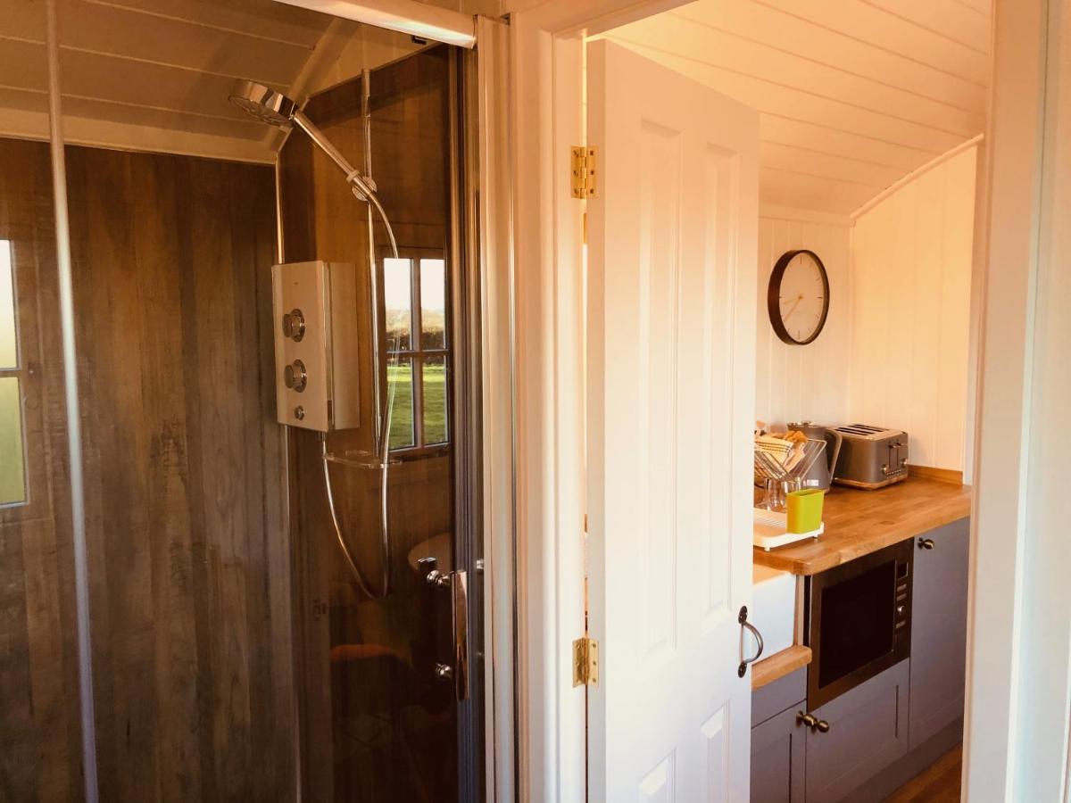 Somerleyton Meadows - The Hideaway Hut & Hot Tub Herringfleet Extérieur photo