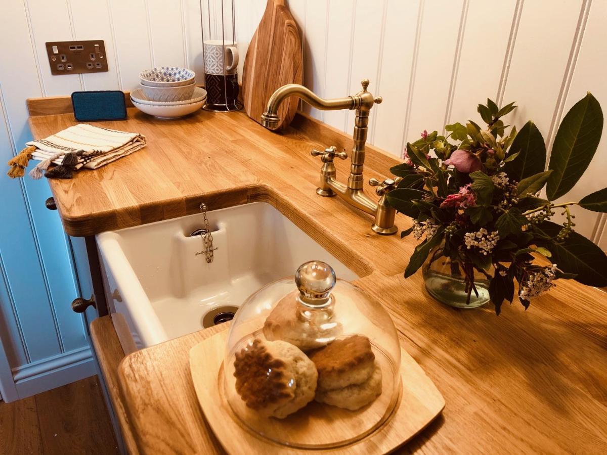Somerleyton Meadows - The Hideaway Hut & Hot Tub Herringfleet Extérieur photo
