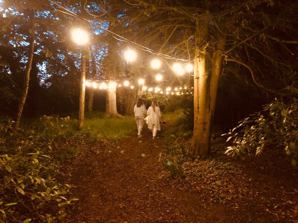 Somerleyton Meadows - The Hideaway Hut & Hot Tub Herringfleet Extérieur photo